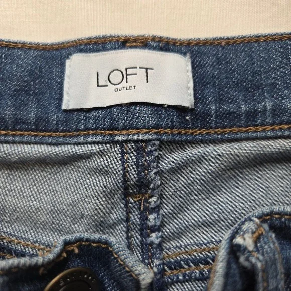 Loft Denim Shorts Womens Size 6 Blue Raw Hem Casual Everyday Comfort - Picture 3 of 8